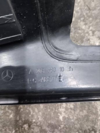 Накладка порога внутренняя Mercedes W203 A2036800735