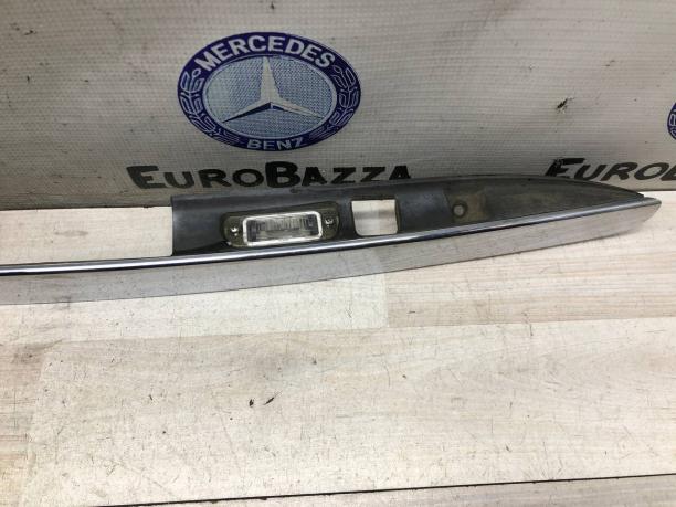 Накладка двери багажника Mercedes W164 A1647400893
