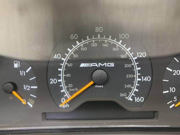 Приборная панель Mercedes W210 AMG A2105402948
