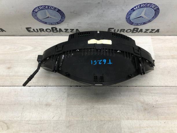 Приборная панель Mercedes W211 A2115407611