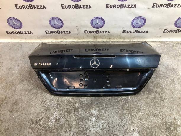 Крышка багажника Mercedes W211 A2117500075