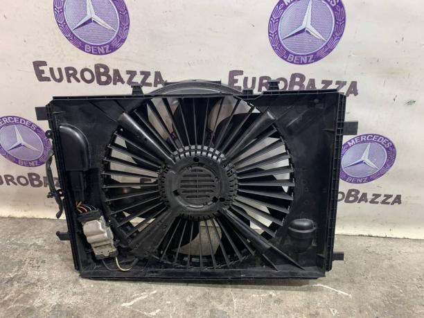 Вентилятор основного радиатора Mercedes W204 A2045000393