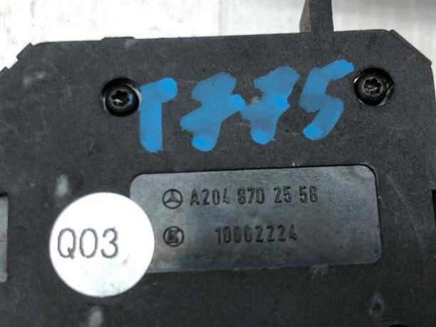 Кнопка регулировки переднего сидения Mercedes W164 A2048702558