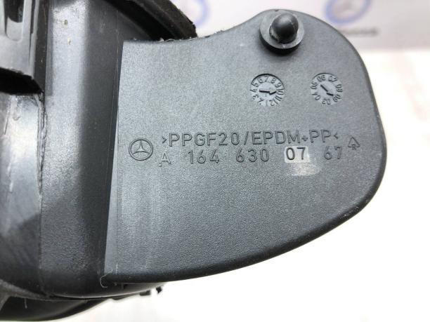 Лючок бензобака Mercedes W164 A1646300767