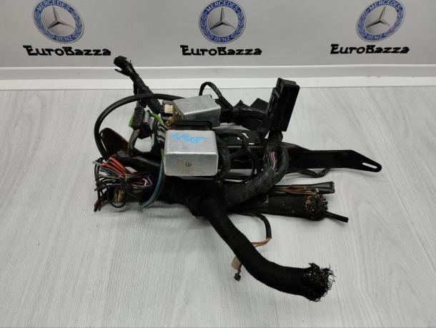 Реле на проводке Mercedes W116 A1165403207