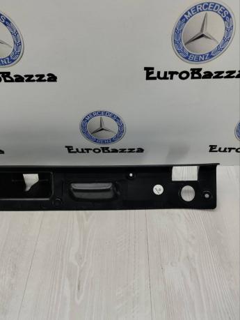 Накладка крышки багажника Mercedes W221 A2217500093