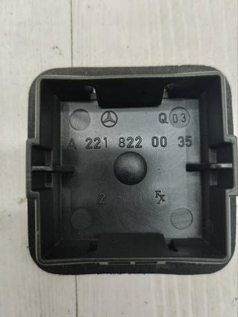 Заглушка камеры заднего вида Mercedes W221 A2218220035