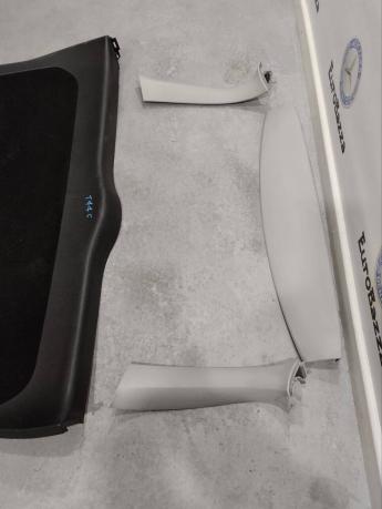 Обшивка крышки багажника Mercedes W164 A1647402370