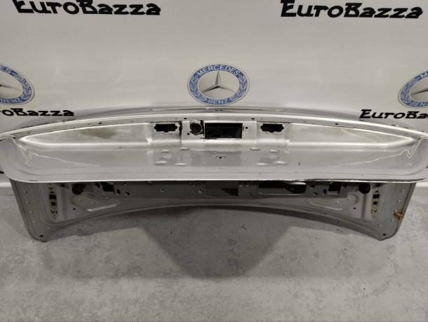 Крышка багажника Mercedes W211 A2117500075