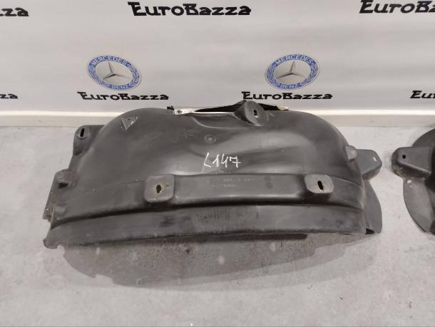 Подкрылок передний Mercedes W163 A1638840522