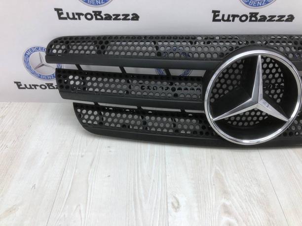 Решетка радиатора Mercedes W163 A1638800135