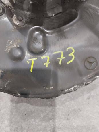 Левый поворотный кулак Mercedes W221 A2213322901