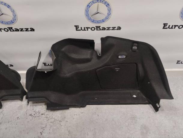 Обшивка багажника Mercedes W204 A2046905526