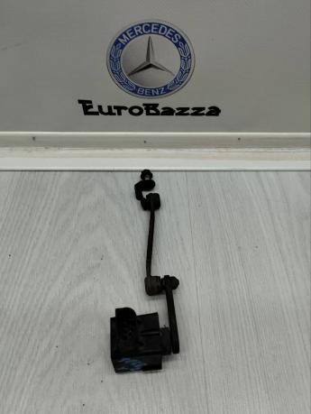 Датчик уровня подвески Mercedes W211 A0105427717