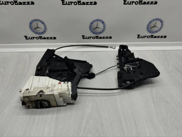 Замок двери задней левой Mercedes X164 A1647303935