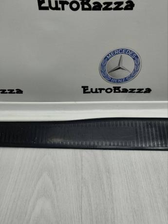 Накладка погрузочного контура Mercedes W116 A1166980789