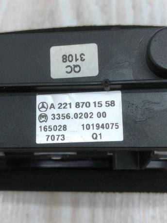 Блок кнопок центральной консоли Mercedes W221 A2218701558