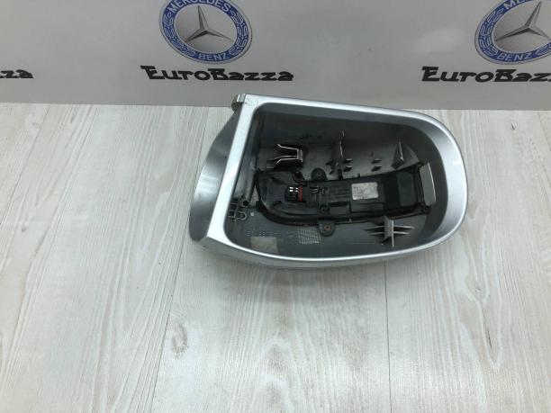 Корпус зеркала левого с повторителем Mercedes W211 A2038101564