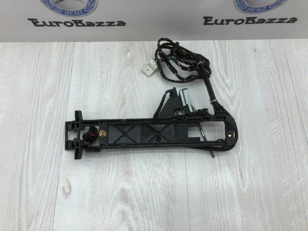 Ответная часть ручки двери KeyLessGo Mercedes R230 A2307600434