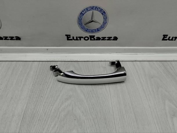 Ручка двери передняя левая Mercedes W220 A2207600170