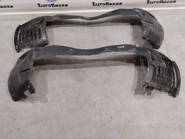 Подкрылок передний Mercedes C140 A1406981930