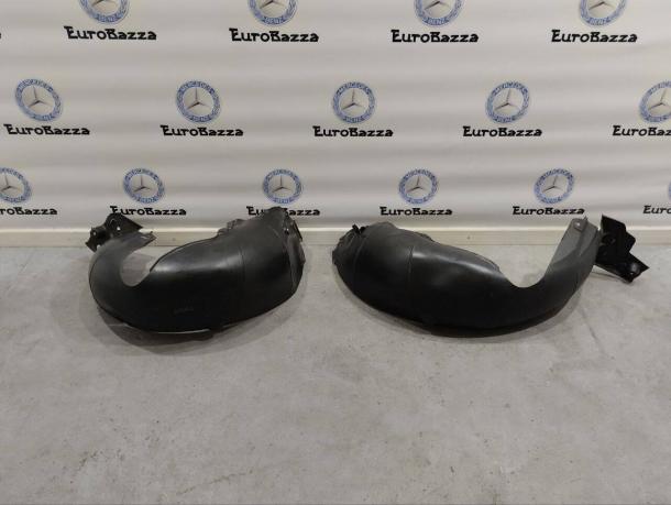 Подкрылок задний Mercedes W215 A2156980330