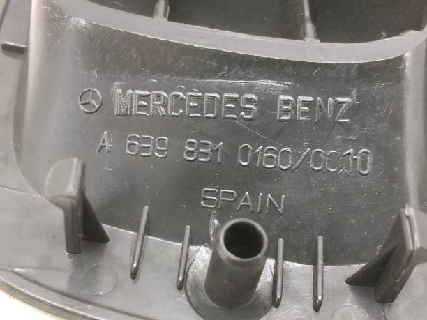 Дефлектор торпедо боковой Mercedes W639 A6398310060