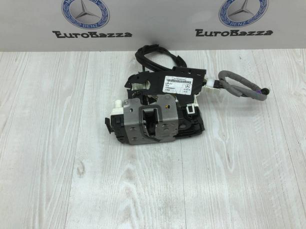 Замок левой двери Mercedes R172 A1727600940