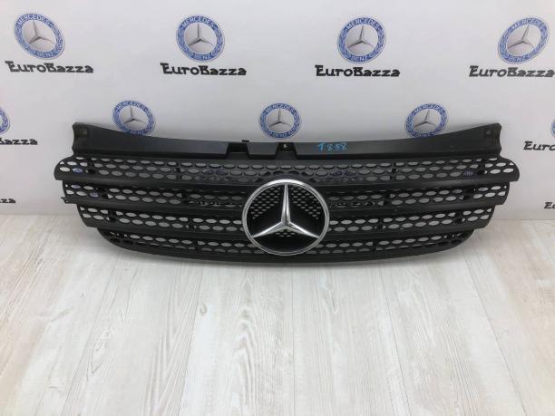 Решетка радиатора Mercedes W639 A6398800185