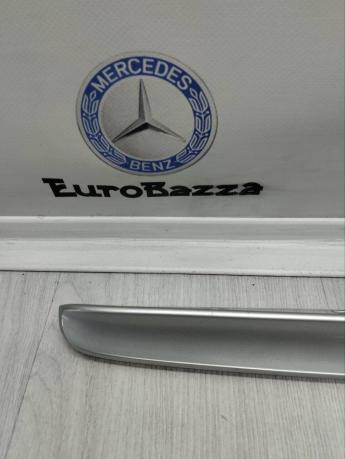 Молдинг крышки багажника Mercedes W210 А2107580438 А2107580438