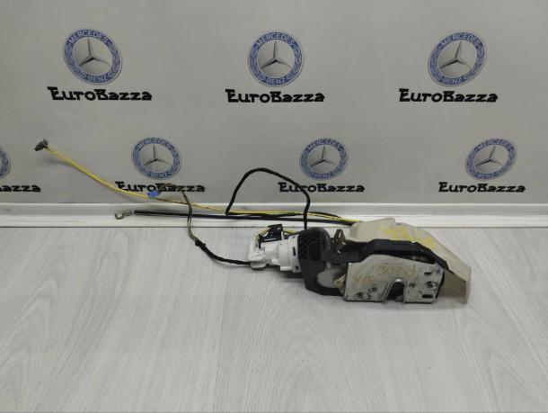 Замок двери задней левой KeyLess Gо Mercedes W220 A2207306735