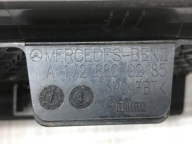 Решетка капота Mercedes R172 A1728800185