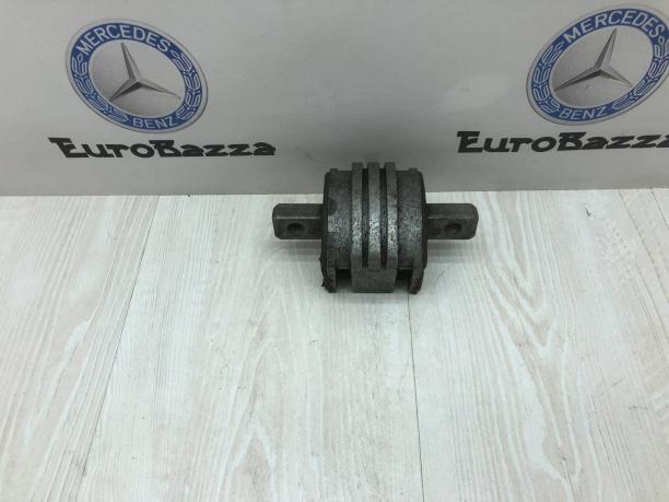 Подушка АКПП Mercedes C140 A1402401318