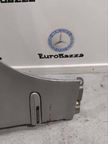 Крыло переднее правое Mercedes W203 A2038800218