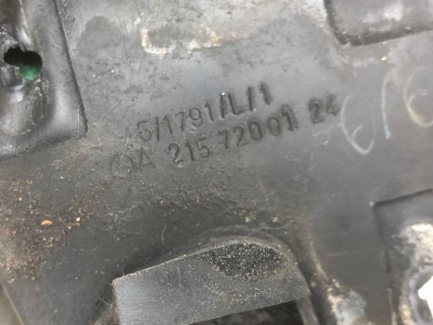 Молдинг стекла двери Mercedes W215 А2157200124 А2157200124