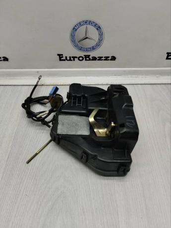 Замок двери задней правой Mercedes W211 A2117300635