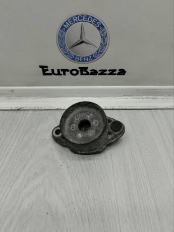 Опора заднего амортизатора Mercedes W204 A2043201073