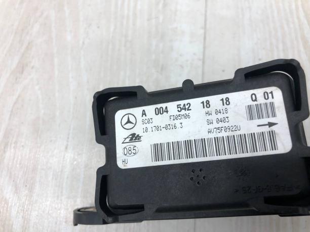 Датчик ускорения Mercedes W164 A0045421818