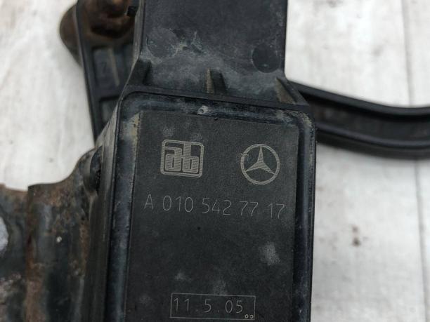 Датчик уровня подвески передний Mercedes W164 A0105427717