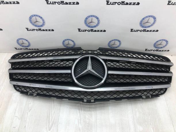 Решетка радиатора Mercedes W251 A2518880060