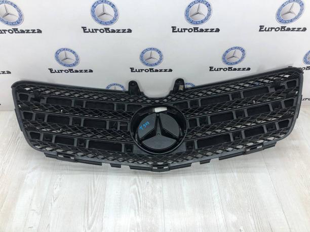 Решетка радиатора Mercedes W251 A2518880060