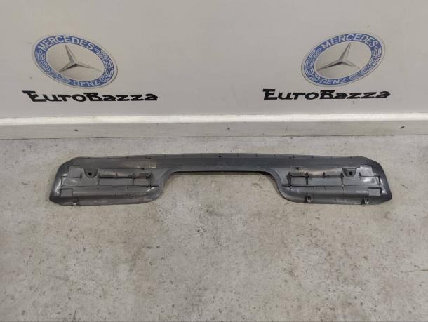 Накладка погрузочного контура Mercedes R230 A2306930020