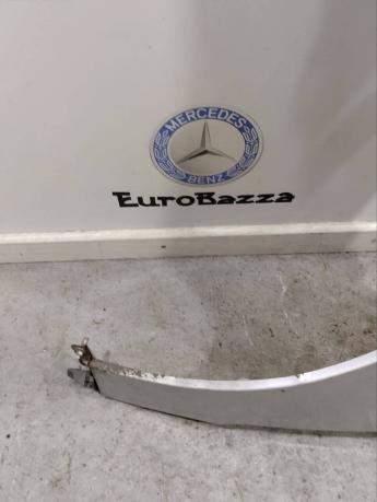 Крыло переднее левое Mercedes W251 A2518800506