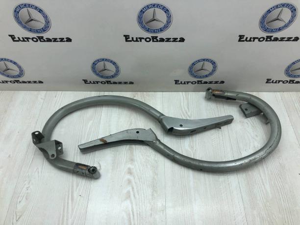 Петля капота Mercedes W211 А2117500128 А2117500128