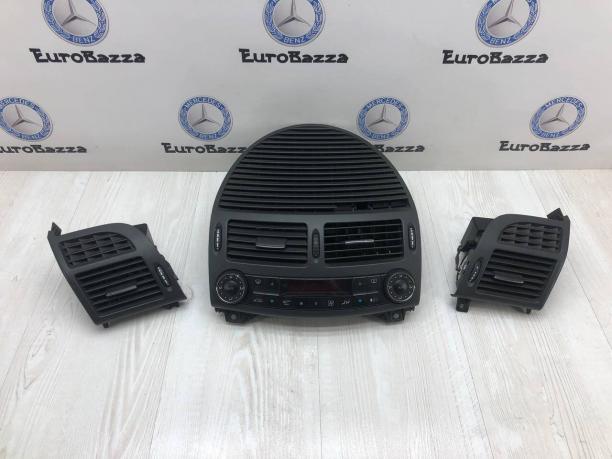 Климат с экраном Mercedes W211 A2118300685