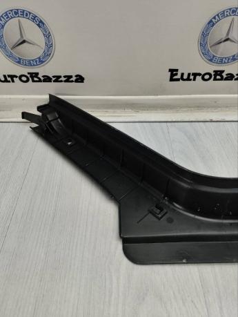 Накладка погрузочного контура Mercedes C140 A1406941325