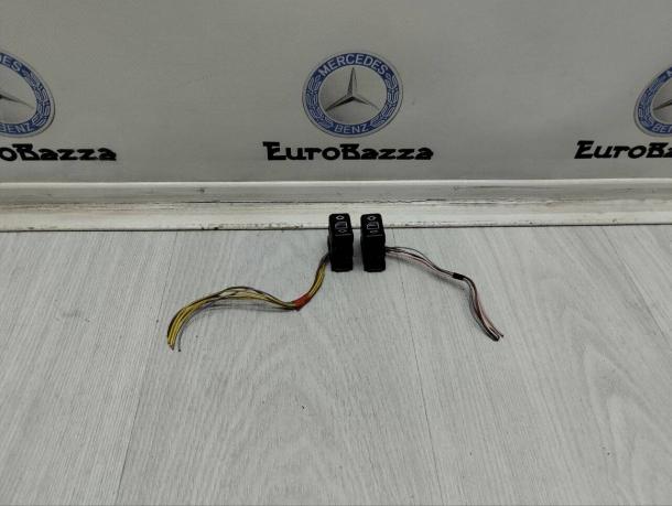 Кнопка стеклоподъемника Mercedes C140 A1408210151