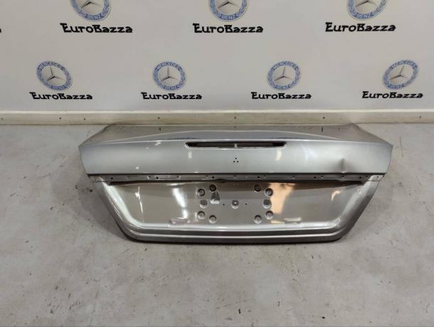 Крышка багажника Mercedes W211 A2117500075