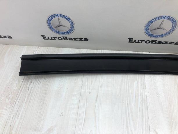 Накладка лобового стекла Mercedes W208 Cabrio А2086700422 А2086700422