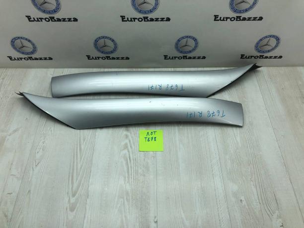 Молдинги передней стойки кузова Mercedes R171 A1716900139